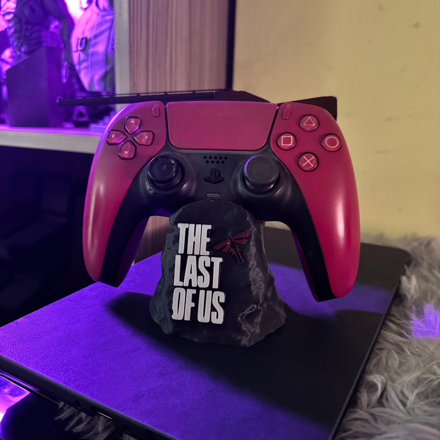 The Last of Us Controller Stand