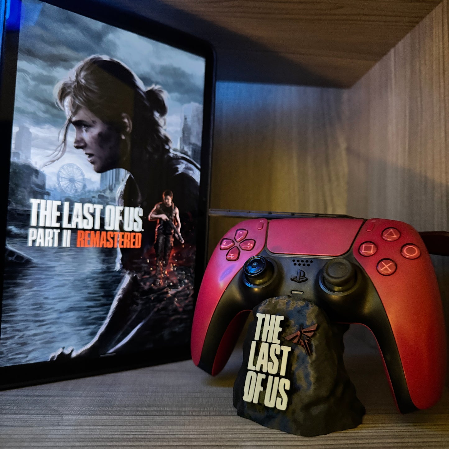 The Last of Us Controller Stand