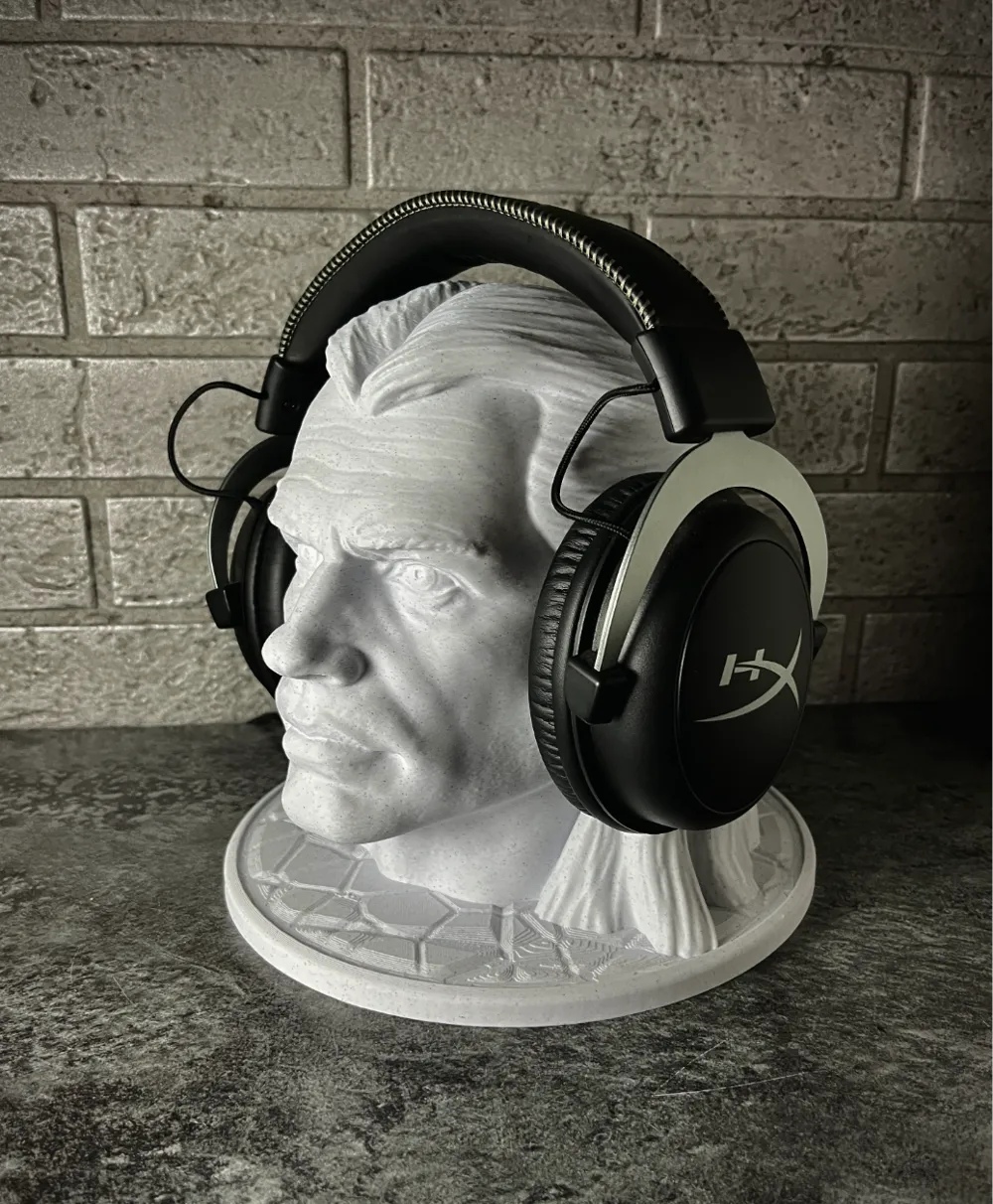 Geralt of Rivia - The Witcher Headphone Stand