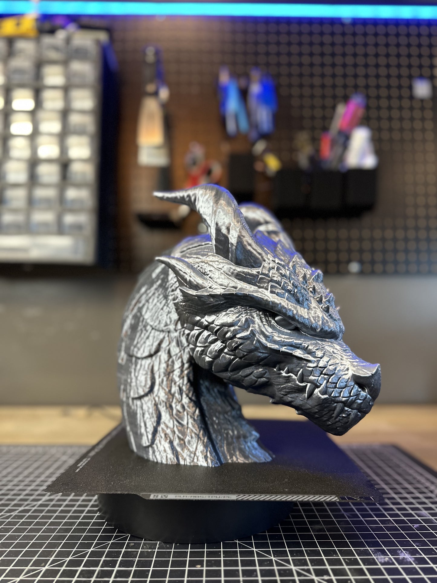 Dragon Headphone Stand
