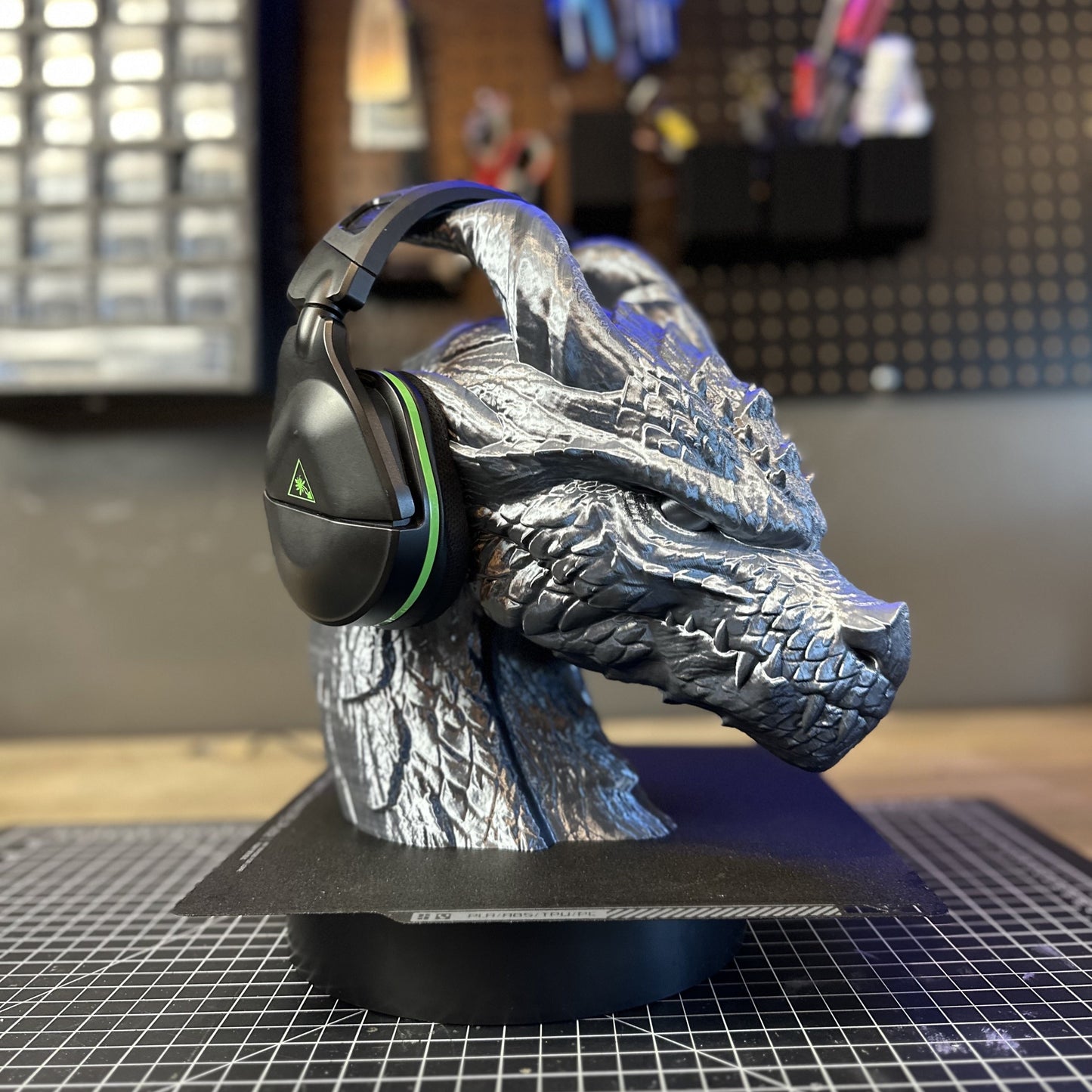 Dragon Headphone Stand